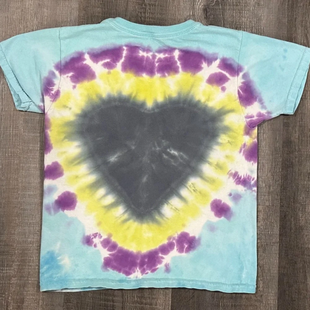 💞 Girls Size 8 Heart Tie Dye Tee